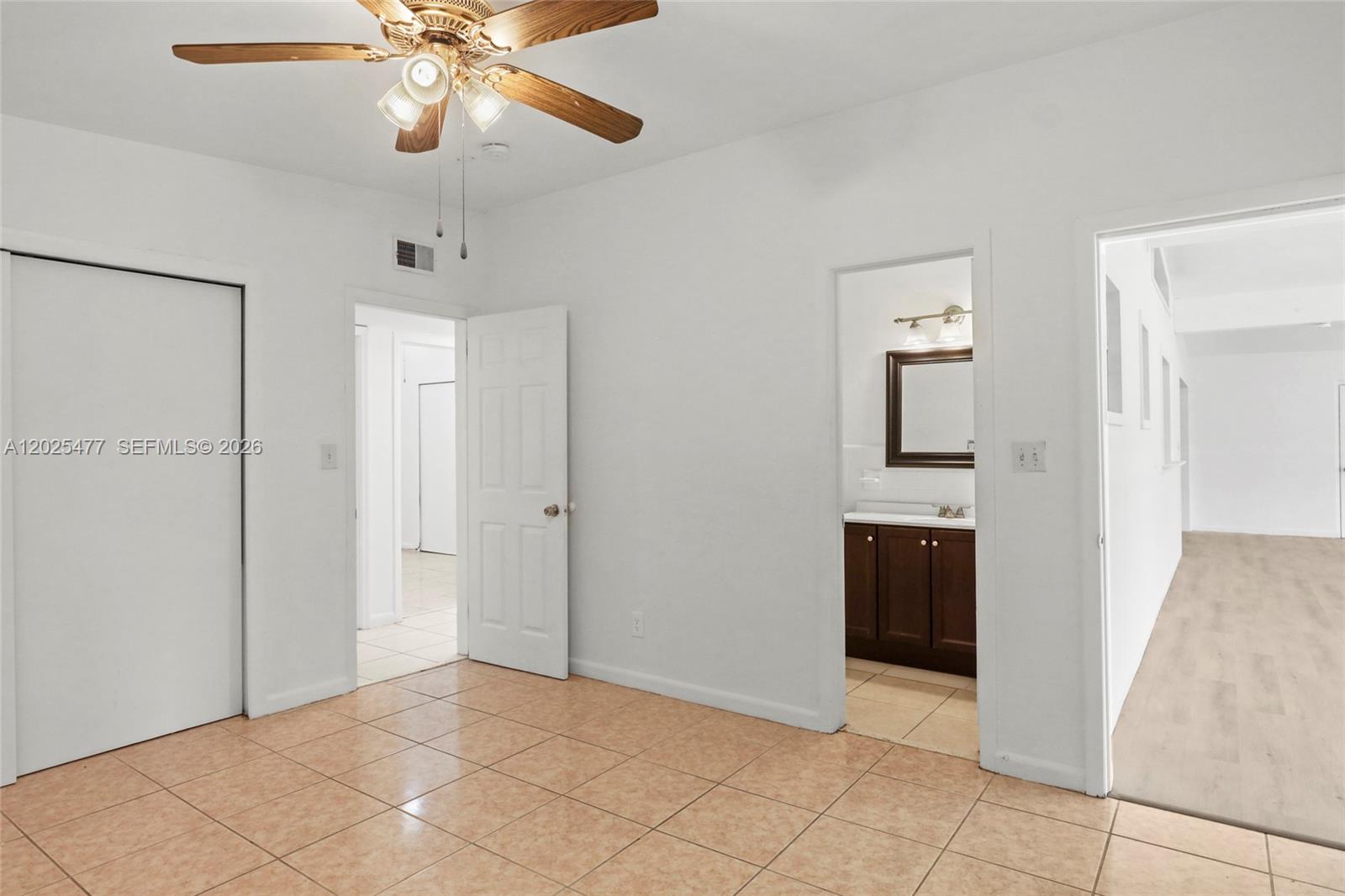 Ver detalles 310 5 / 3 3256 sq. ft. $ 2026-05-26 0 foto
