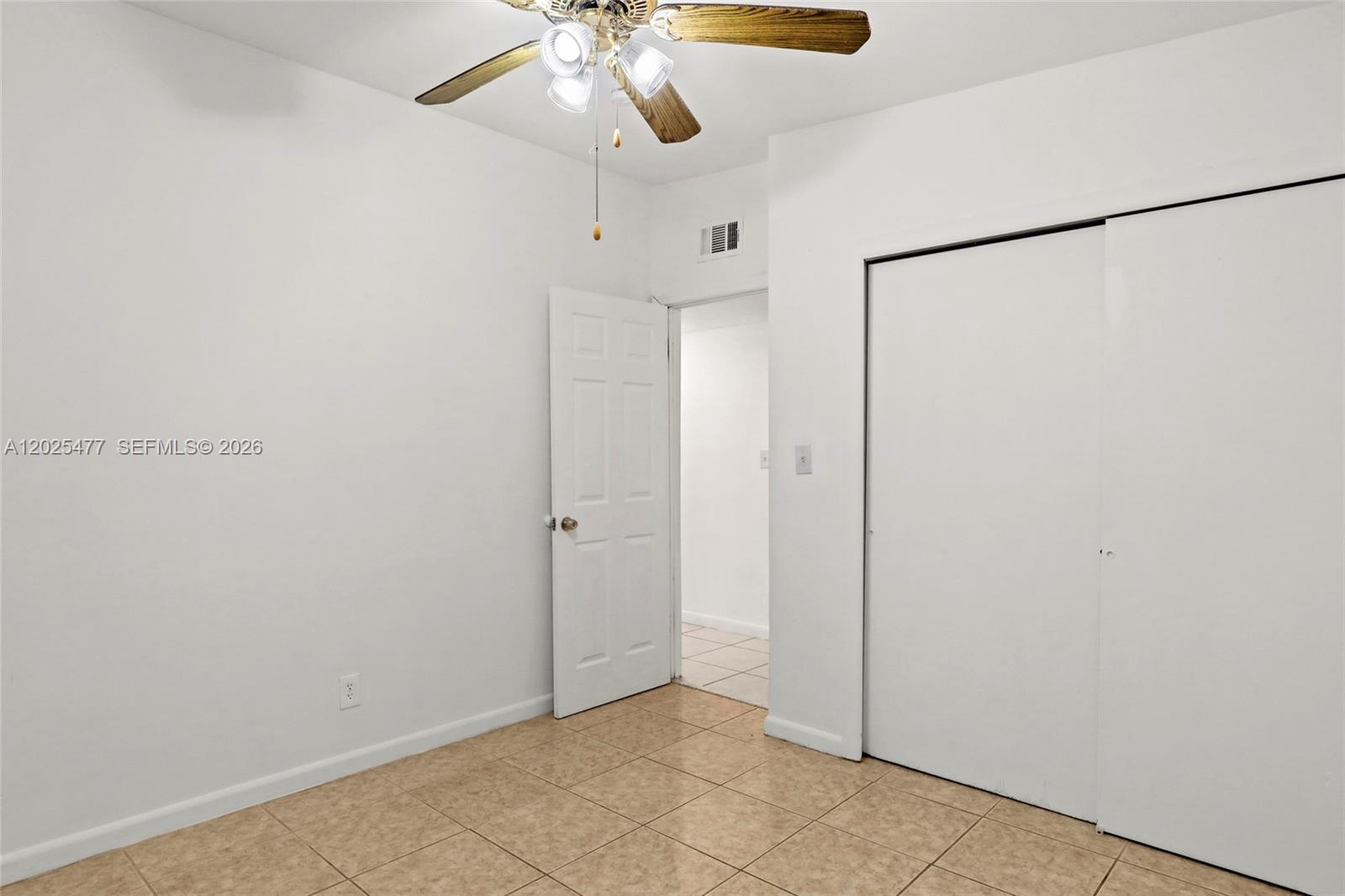 Ver detalles 310 5 / 3 3256 sq. ft. $ 2026-05-26 0 foto