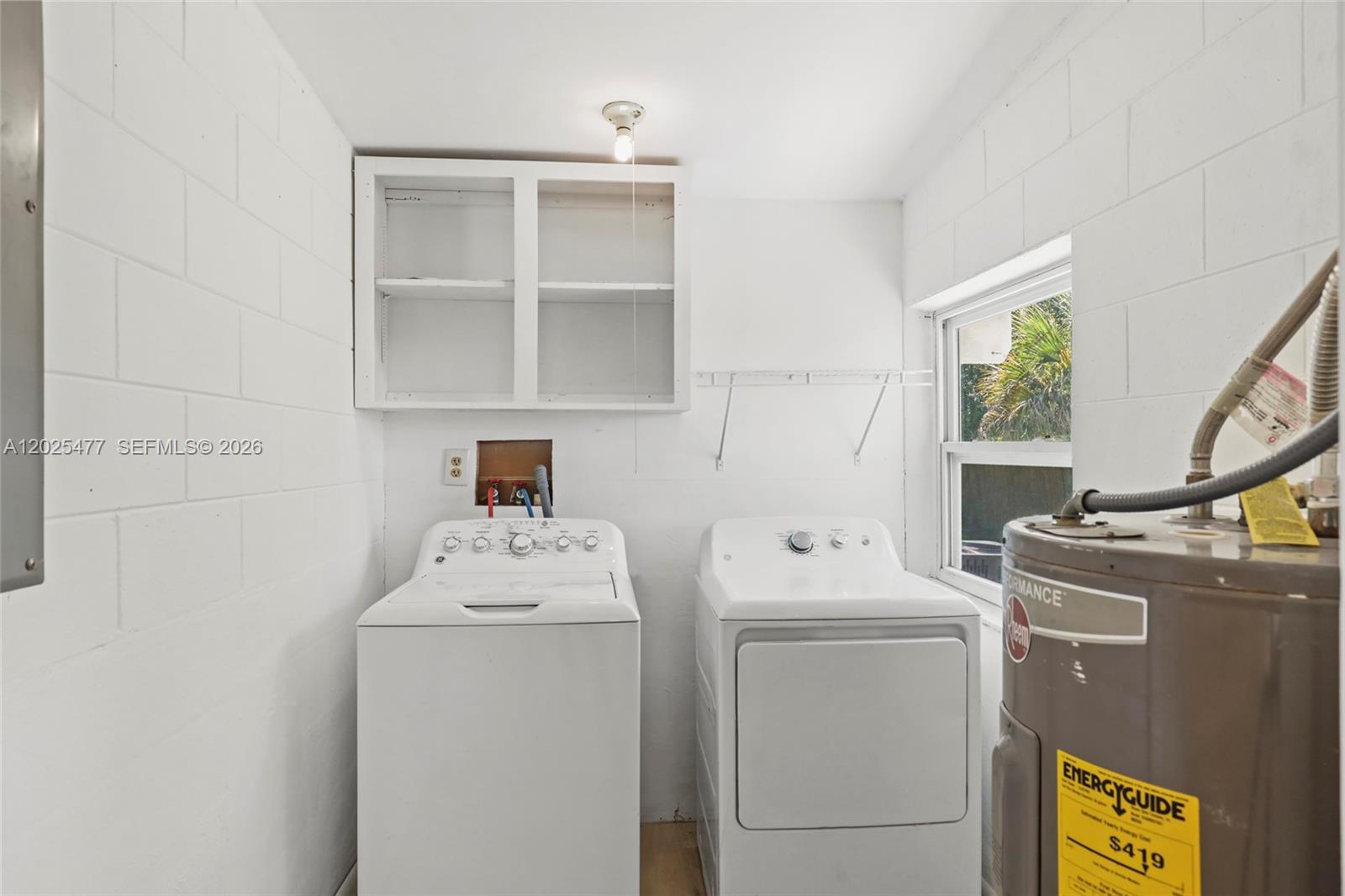 Ver detalles 310 5 / 3 3256 sq. ft. $ 2026-05-26 0 foto