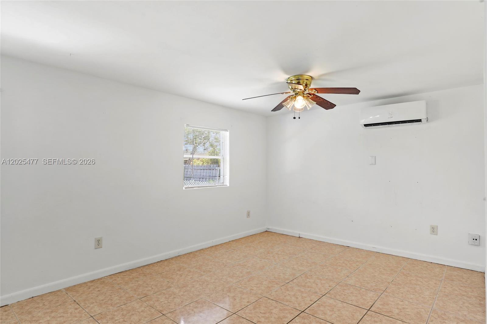 Ver detalles 310 5 / 3 3256 sq. ft. $ 2026-05-26 0 foto