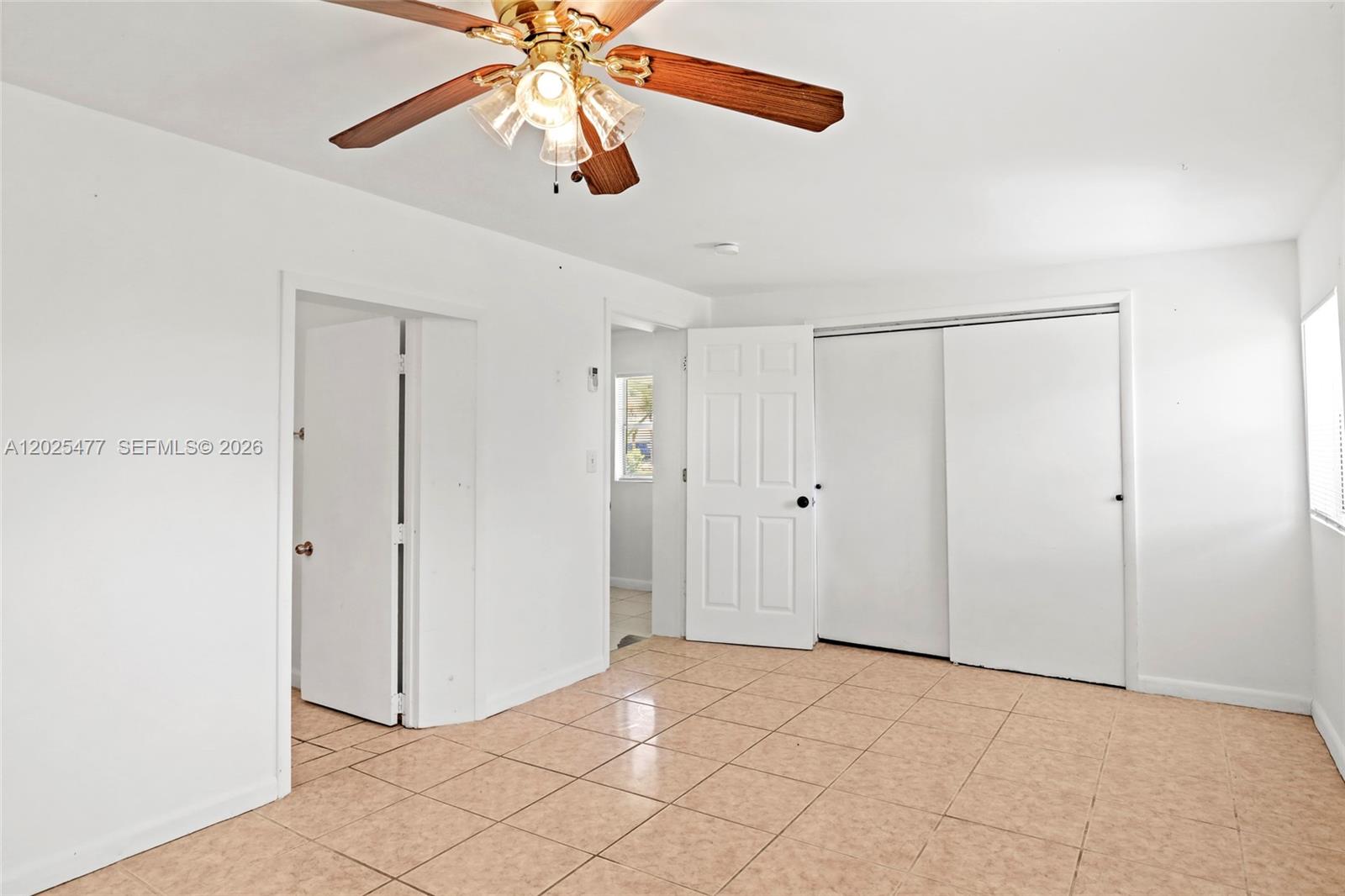 Ver detalles 310 5 / 3 3256 sq. ft. $ 2026-05-26 0 foto