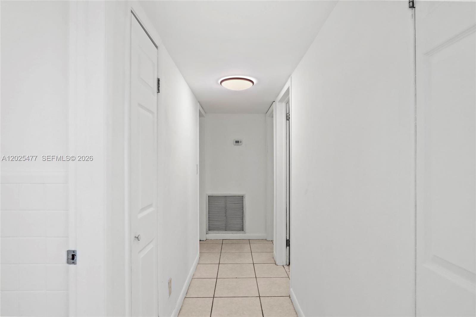 Ver detalles 310 5 / 3 3256 sq. ft. $ 2026-05-26 0 foto