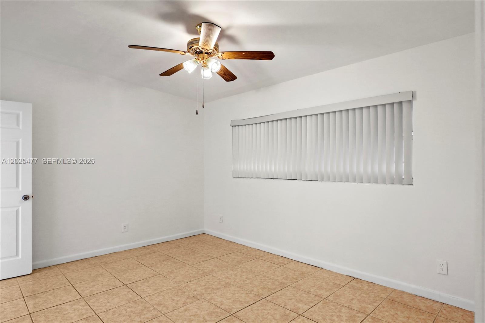 Ver detalles 310 5 / 3 3256 sq. ft. $ 2026-05-26 0 foto