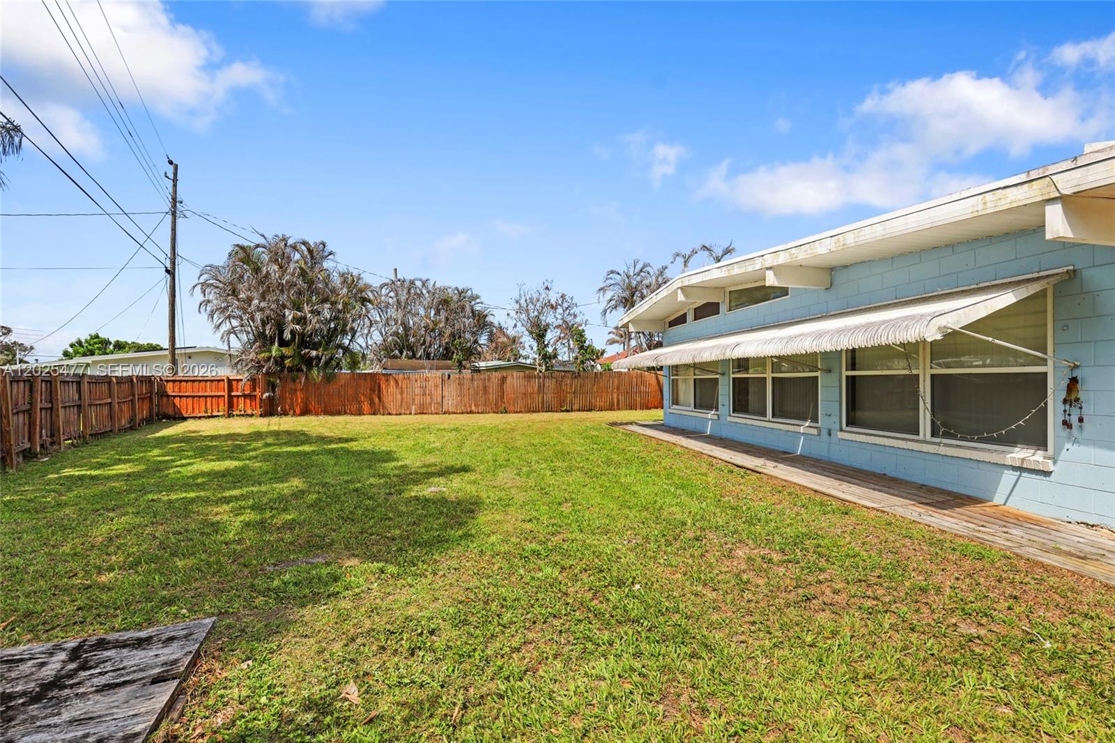 Ver detalles 310 5 / 3 3256 sq. ft. $ 2026-05-26 0 foto