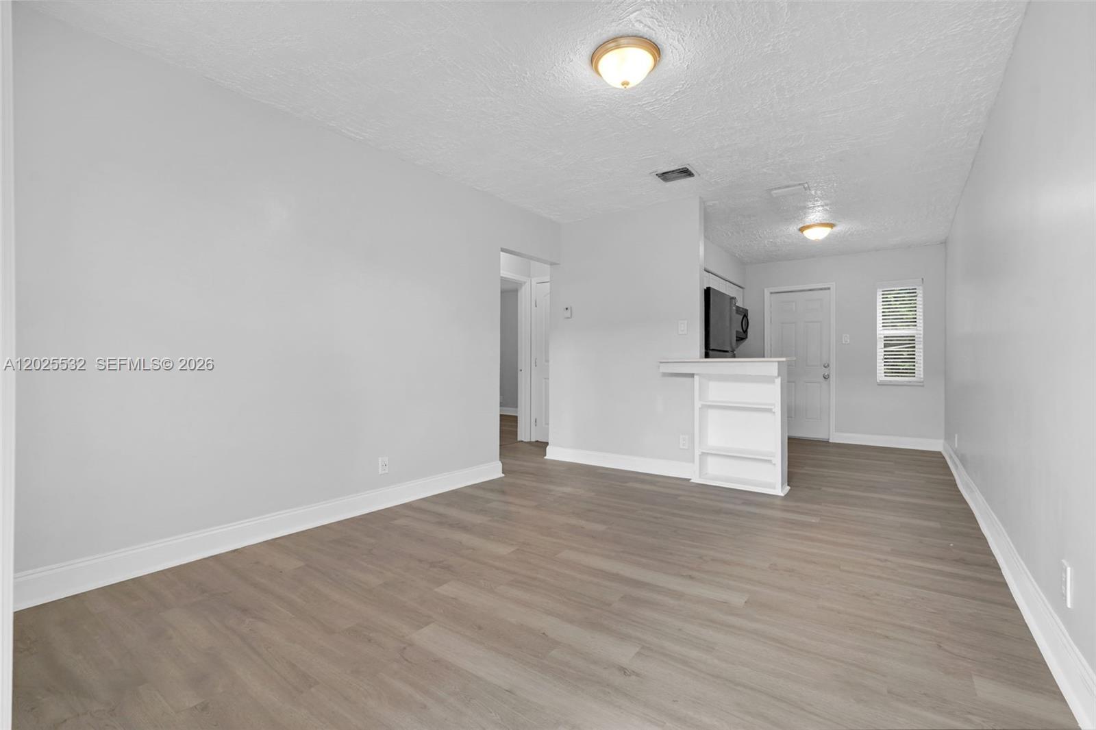 See details / 1250 sq. ft. $ 2026-05-26 0 Photo