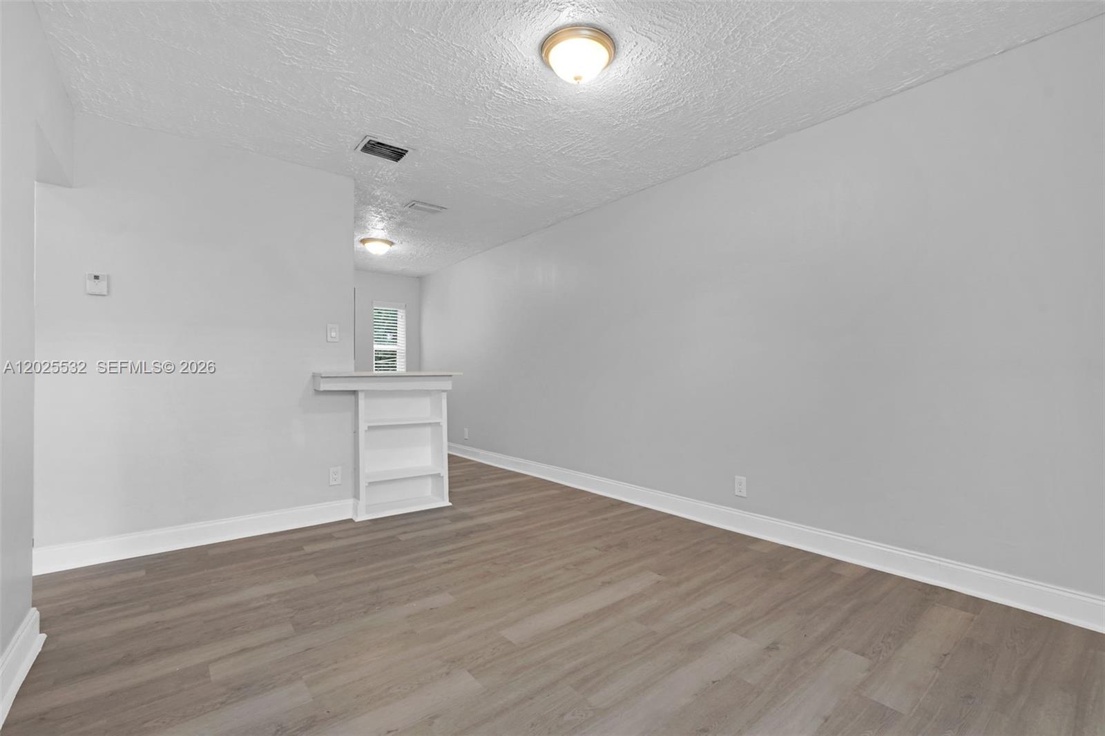 See details / 1250 sq. ft. $ 2026-05-26 0 Photo