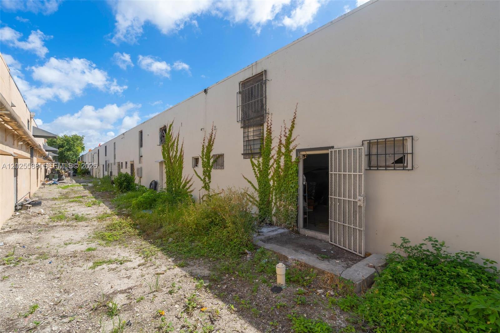 See details 5214 / sq. ft. $ 2026-05-26 0 Photo