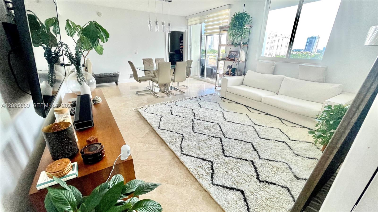 Photo of 18800 29th Ave #818, Aventura, Florida, 33180 -