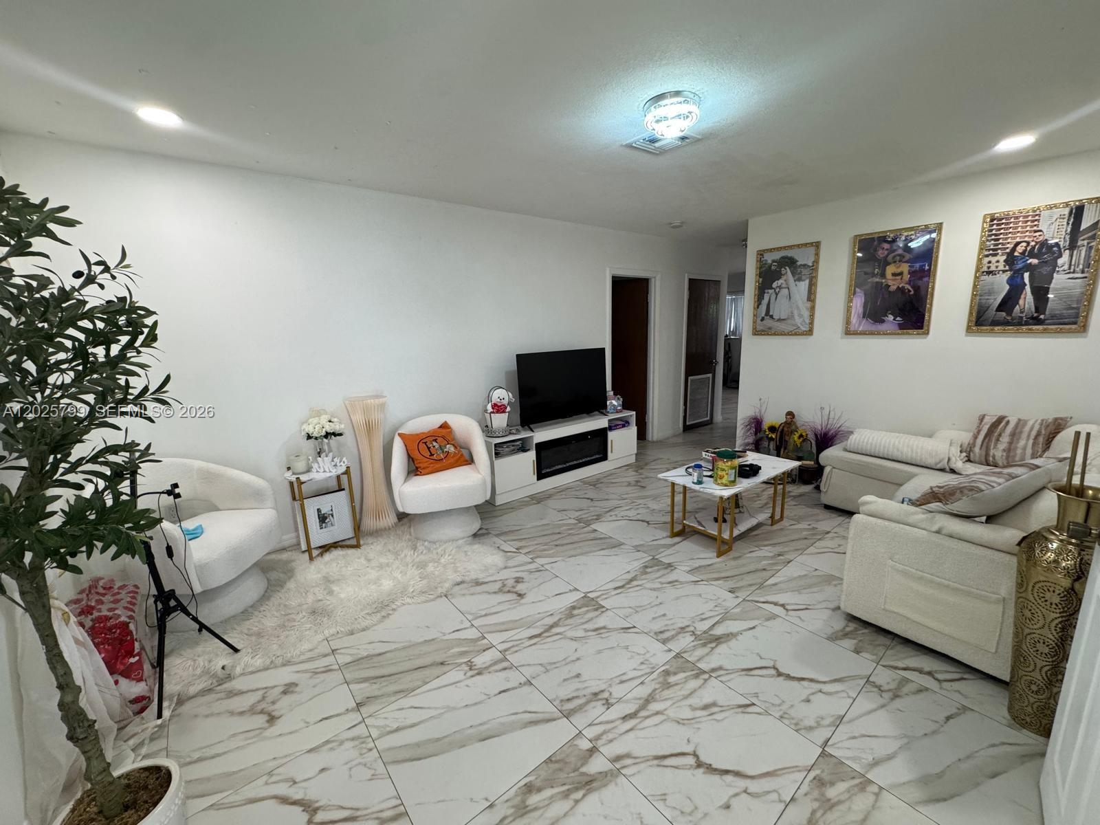 See details / 3214 sq. ft. $ 2026-05-27 0 Photo