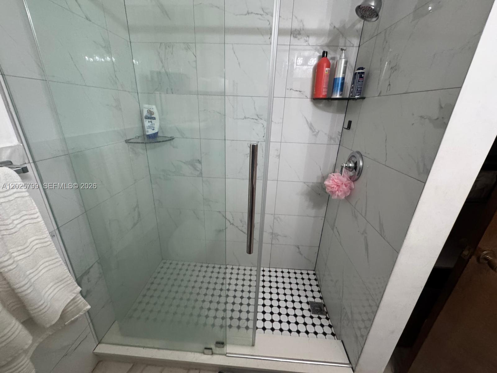 See details / 3214 sq. ft. $ 2026-05-27 0 Photo