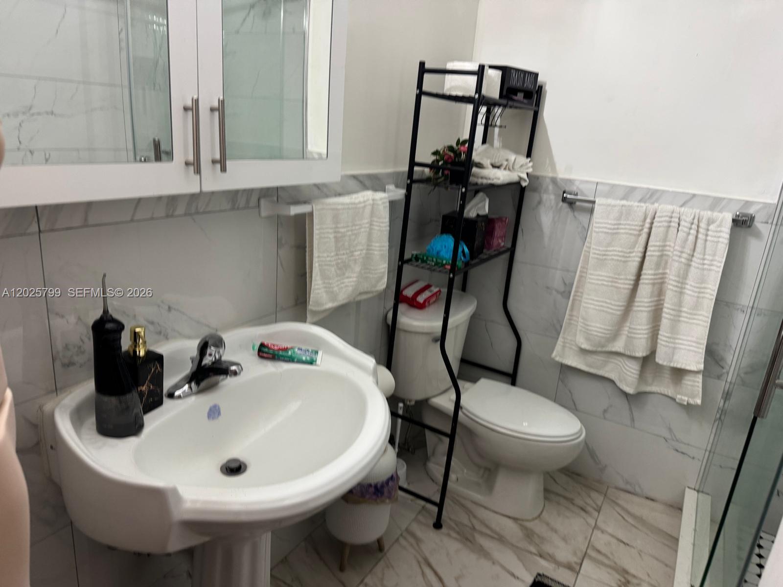 See details / 3214 sq. ft. $ 2026-05-27 0 Photo