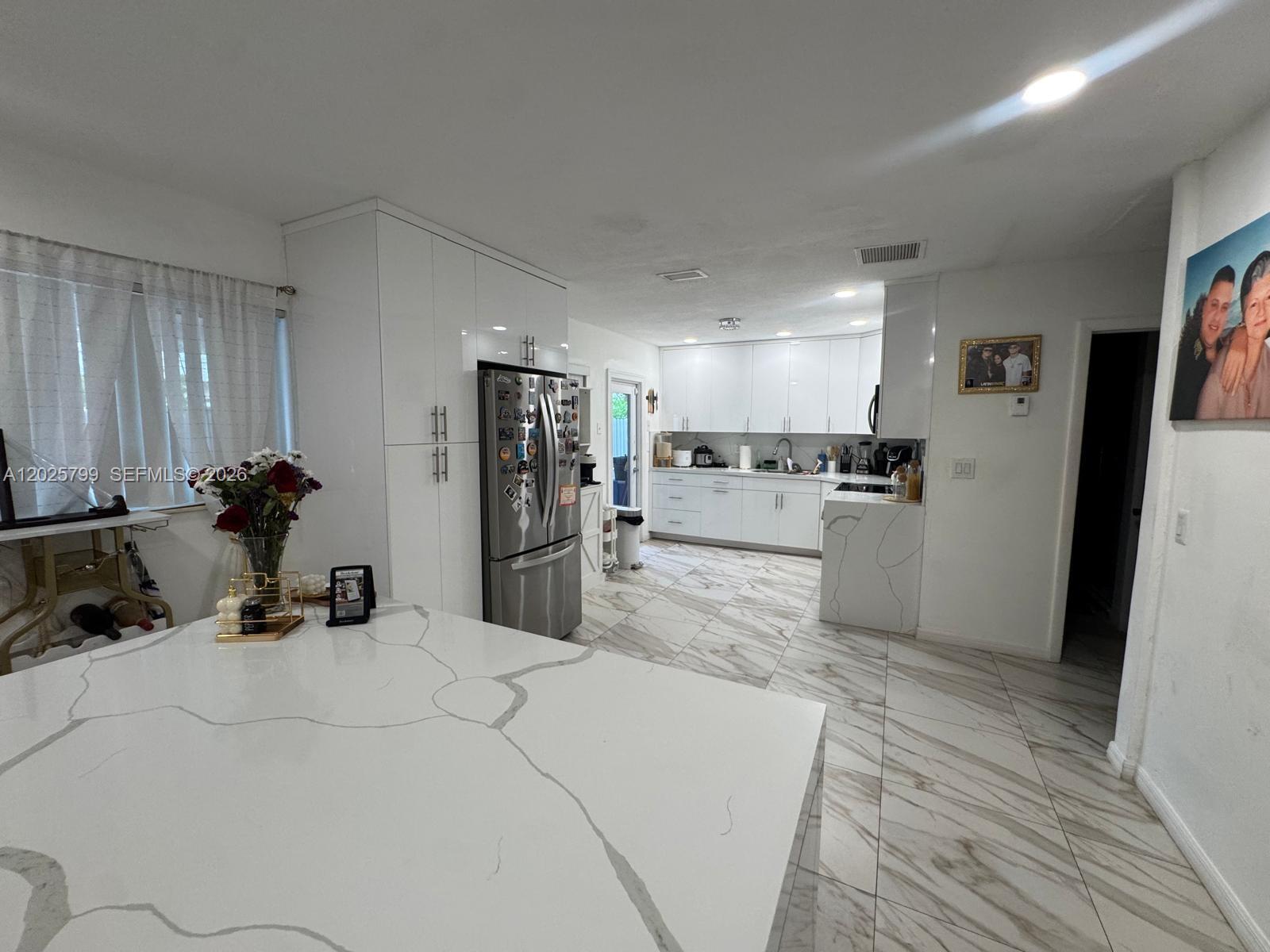 See details / 3214 sq. ft. $ 2026-05-27 0 Photo
