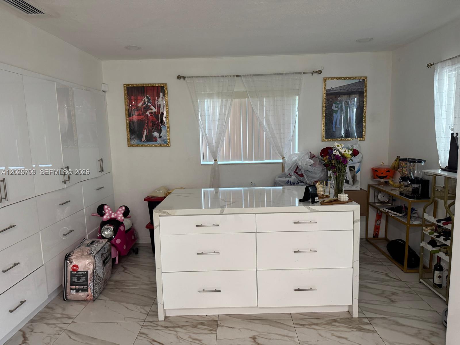See details / 3214 sq. ft. $ 2026-05-27 0 Photo