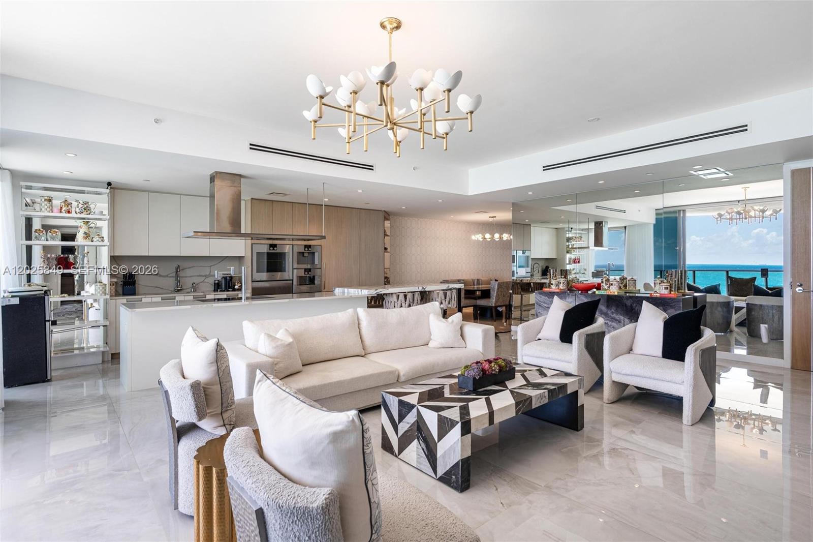 Ver detalles 802 3 / 4 2137 sq. ft. $ 2026-05-27 0 foto