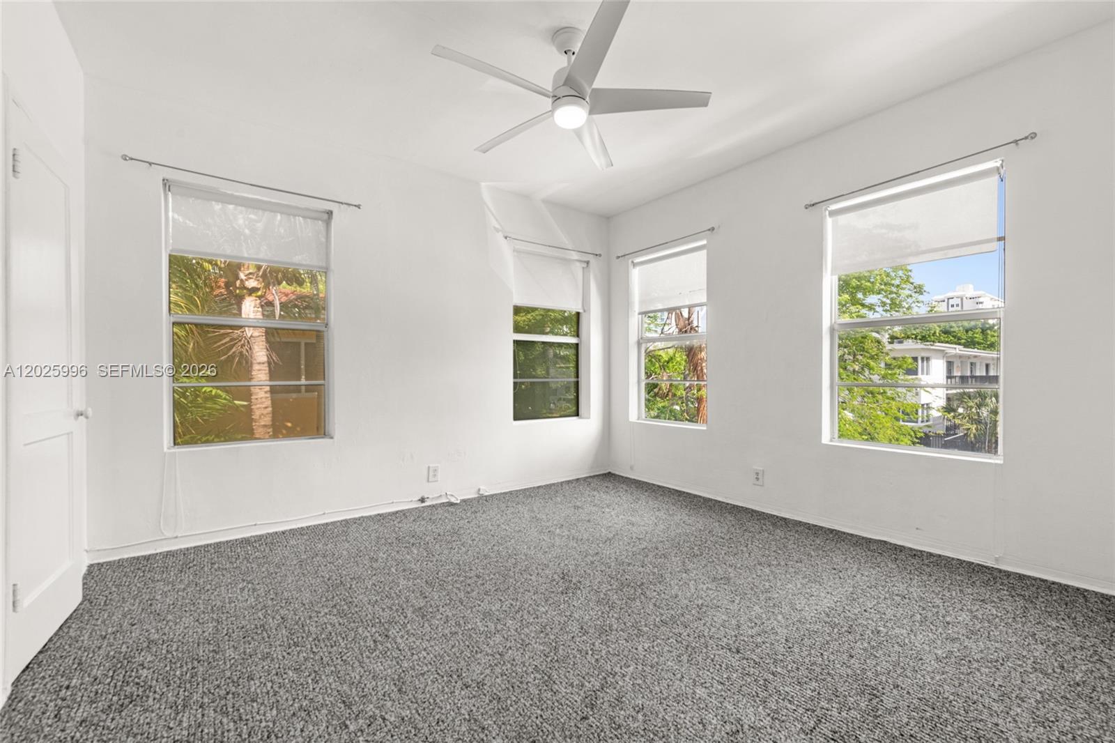   /  4952 sq. ft. $ 2026-05-27 0 Photo