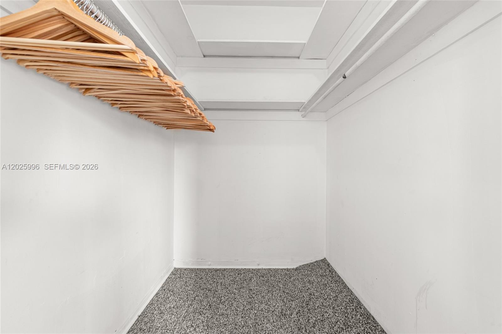   /  4952 sq. ft. $ 2026-05-27 0 Photo
