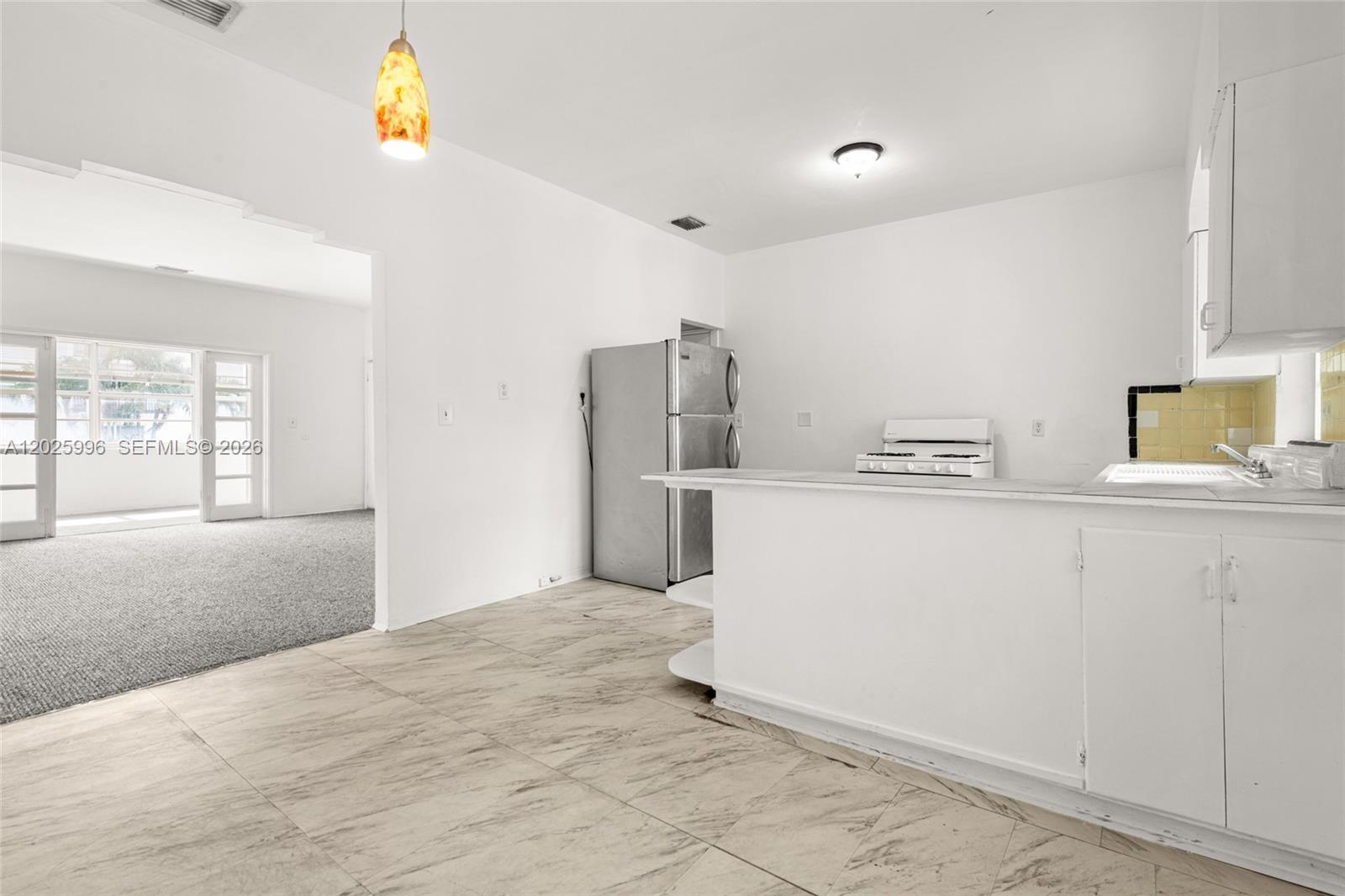   /  4952 sq. ft. $ 2026-05-27 0 Photo