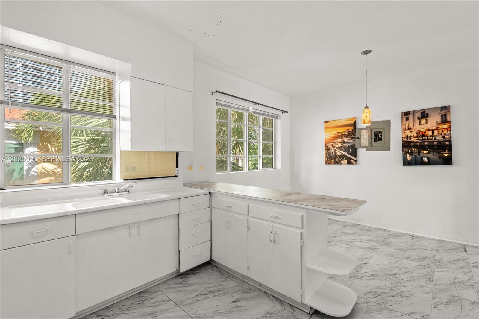   /  4952 sq. ft. $ 2026-05-27 0 Photo