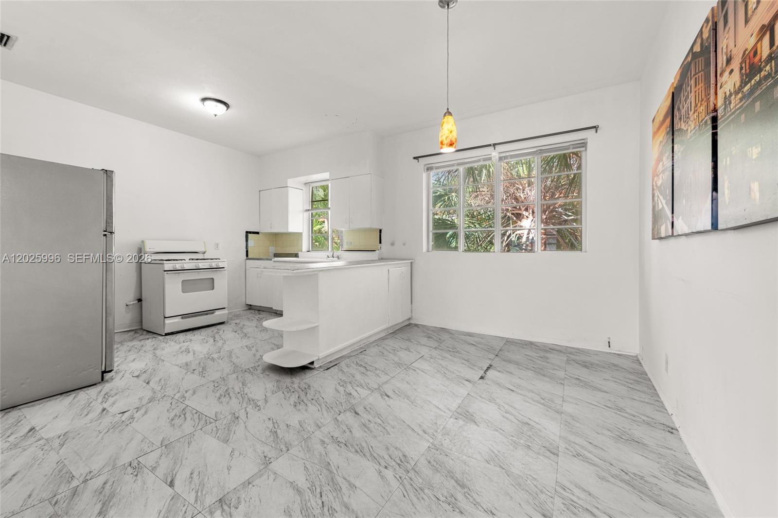   /  4952 sq. ft. $ 2026-05-27 0 Photo