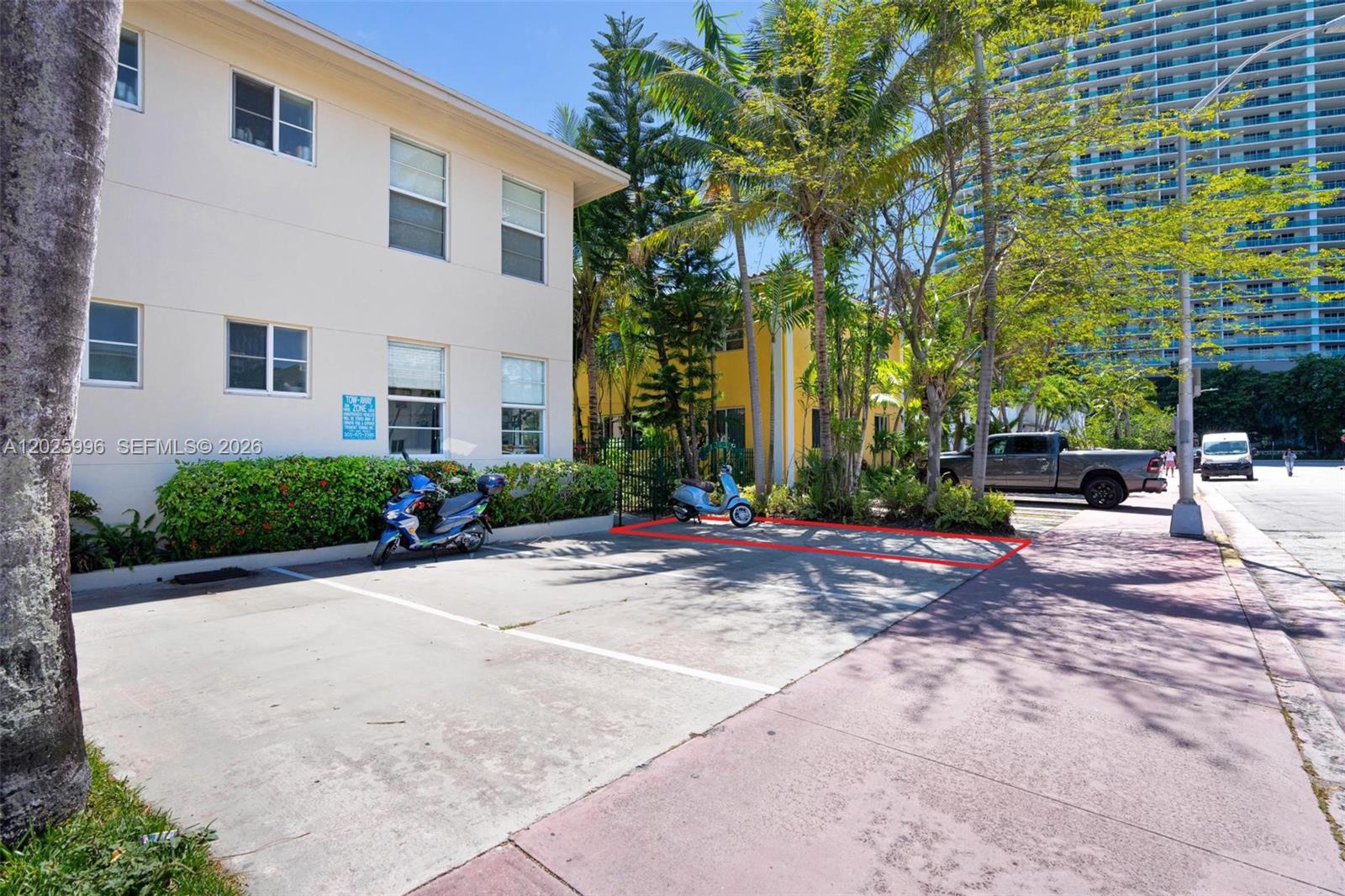   /  4952 sq. ft. $ 2026-05-27 0 Photo