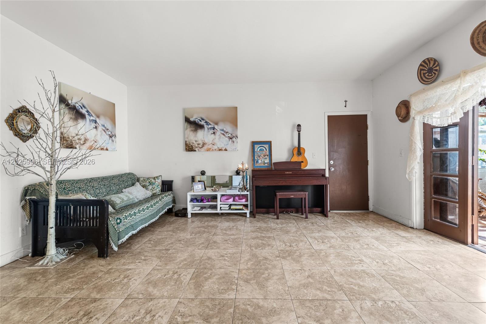   /  4952 sq. ft. $ 2026-05-27 0 Photo