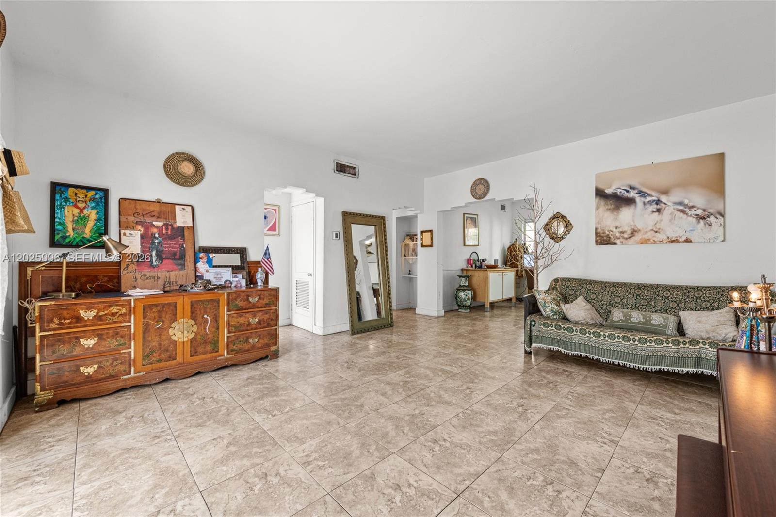   /  4952 sq. ft. $ 2026-05-27 0 Photo