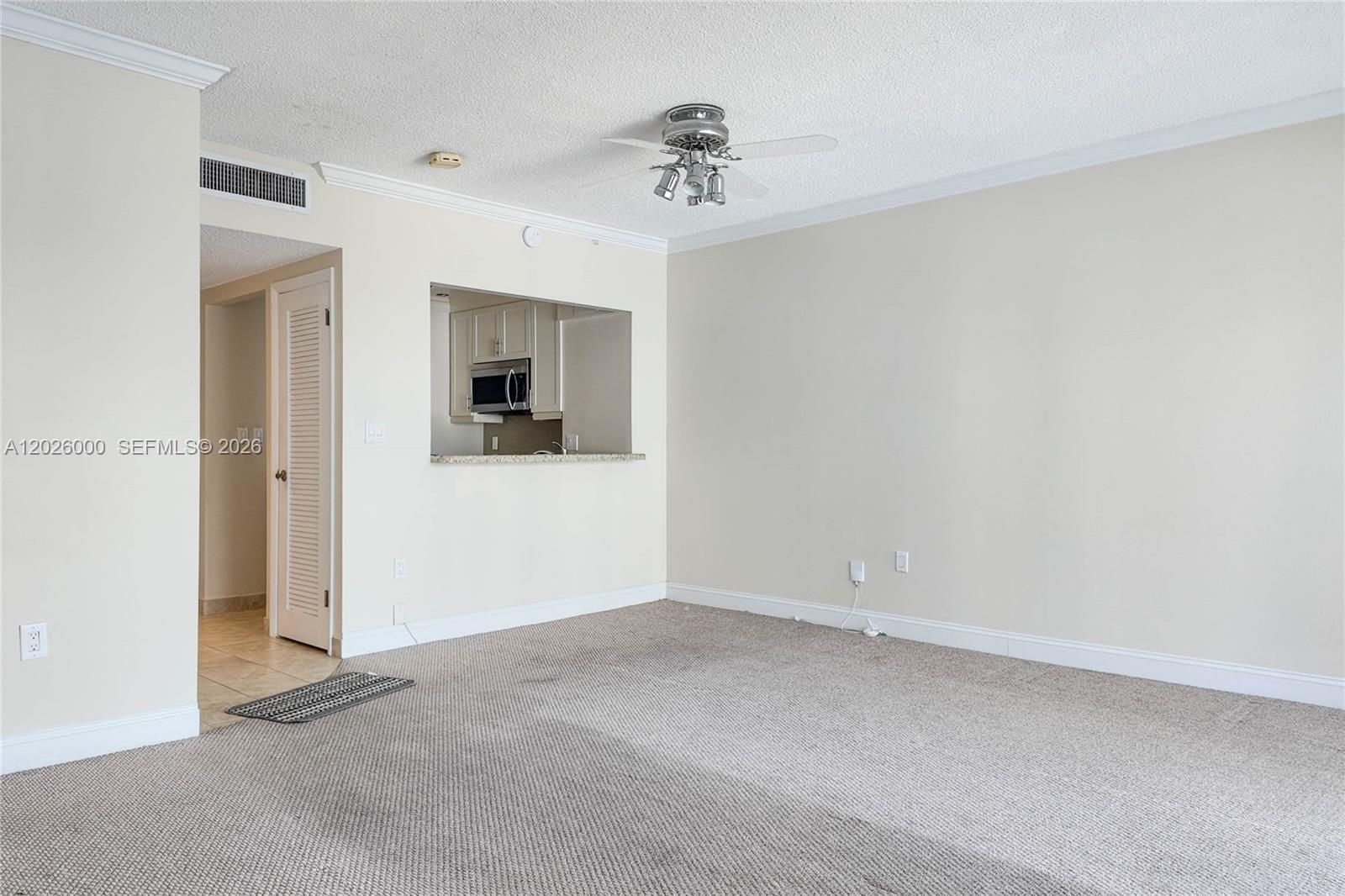 See details 9L 1 / 1 545 sq. ft. $ 2026-05-27 0 Photo