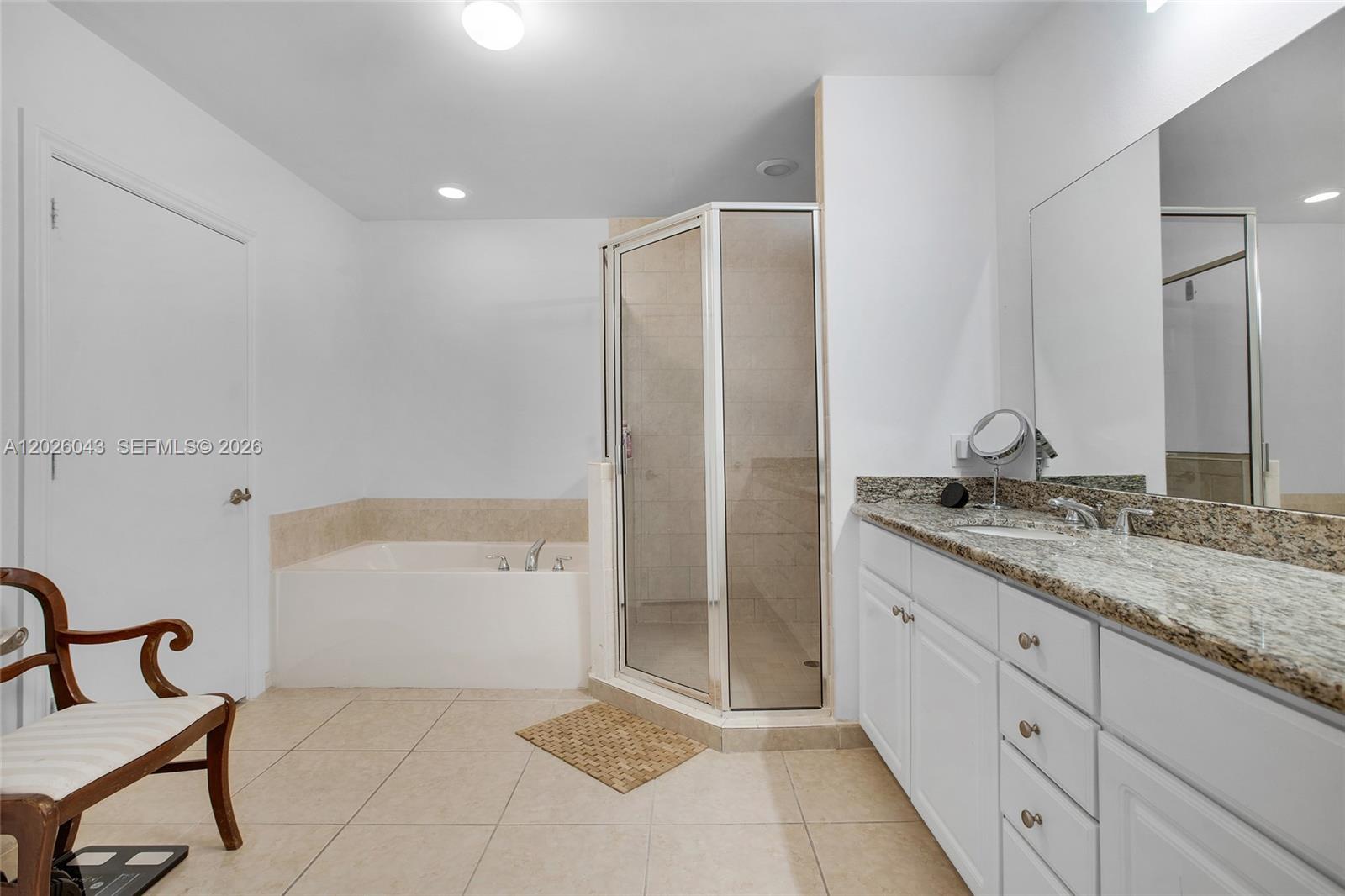 Photo of 3001 185th St  #610, Aventura, Florida, 33180 - 