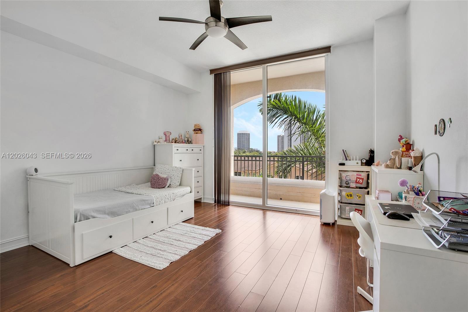 Photo of 3001 185th St  #610, Aventura, Florida, 33180 - 