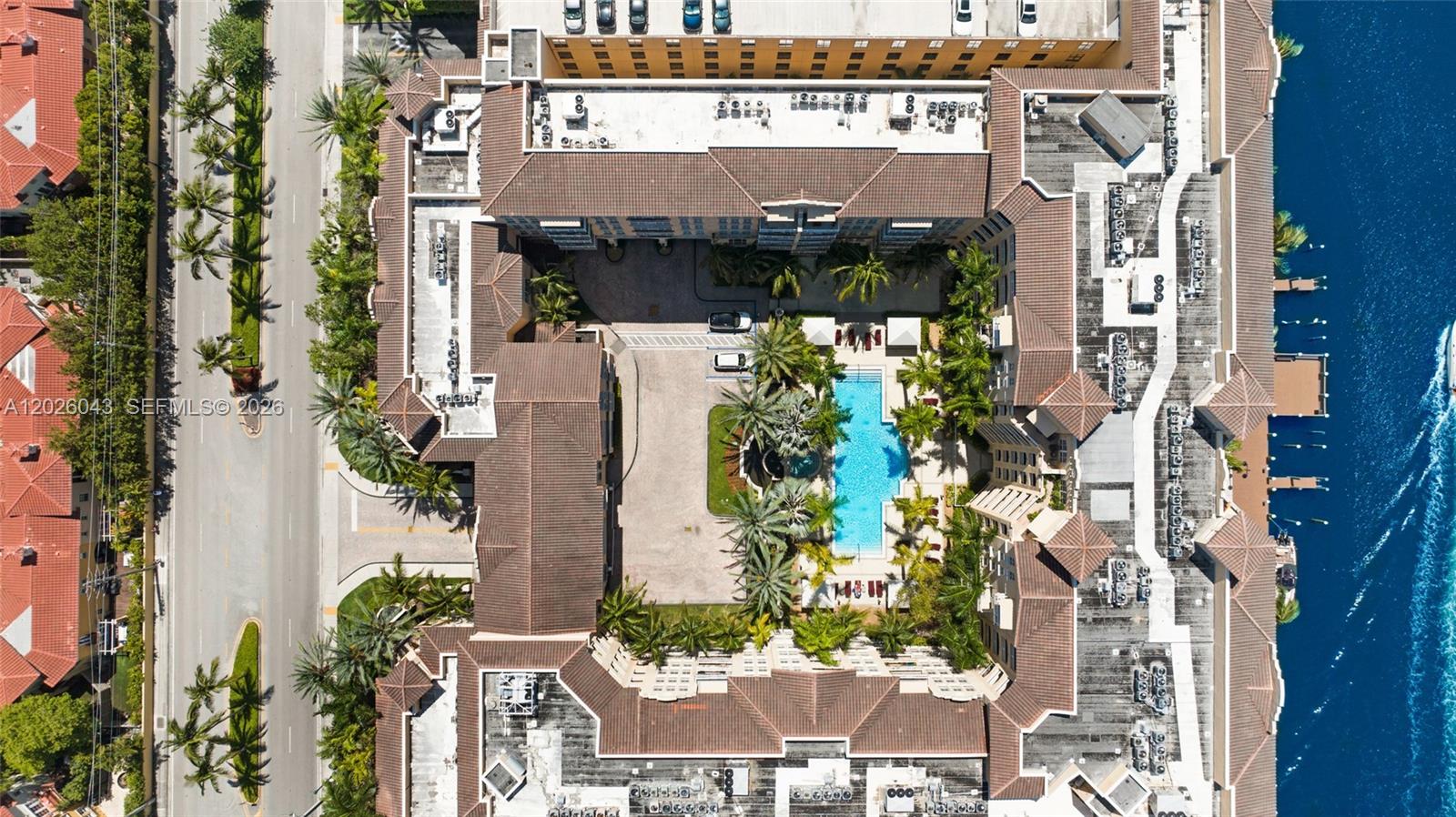 Photo of 3001 185th St  #610, Aventura, Florida, 33180 - 