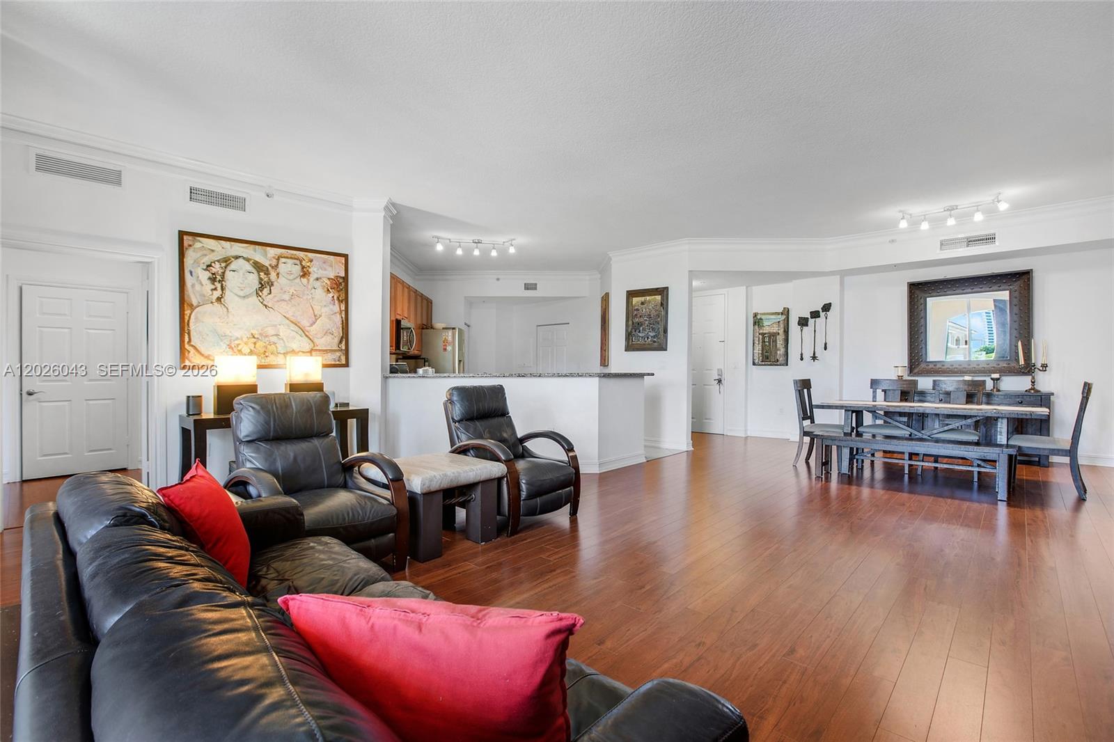 Photo of 3001 185th St  #610, Aventura, Florida, 33180 - 