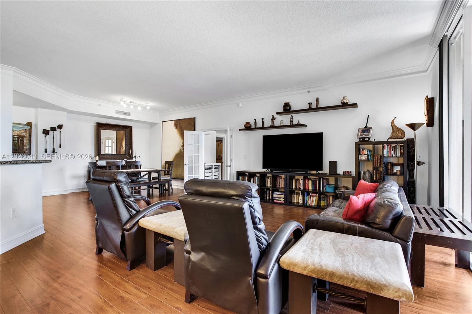 Photo of 3001 185th St  #610, Aventura, Florida, 33180 - 