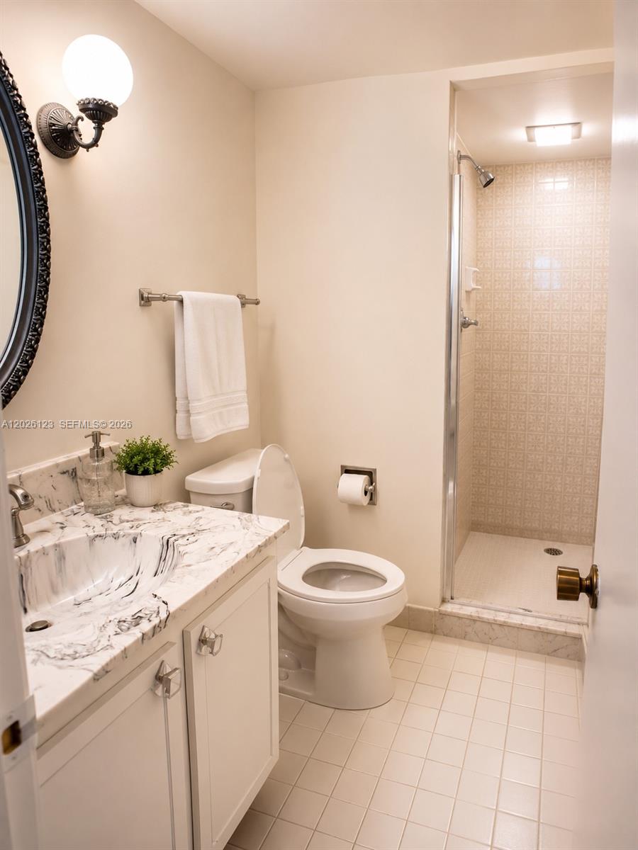 Photo of 1865 Ocean Dr  #2G, Hallandale Beach, Florida, 33009 - 
