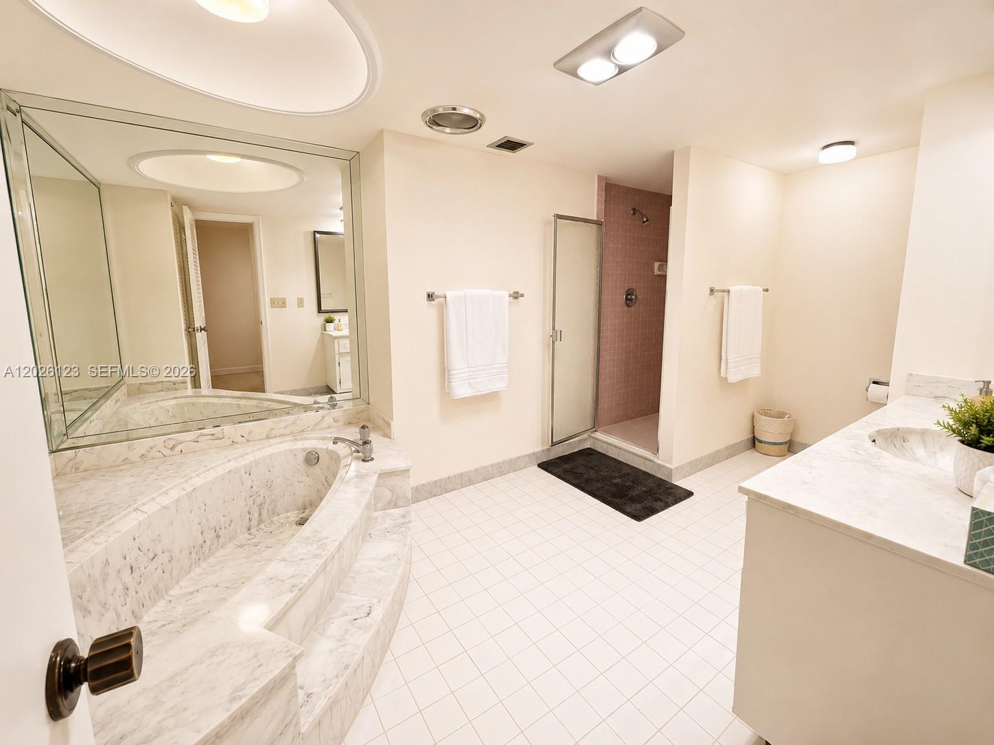 Photo of 1865 Ocean Dr  #2G, Hallandale Beach, Florida, 33009 - 