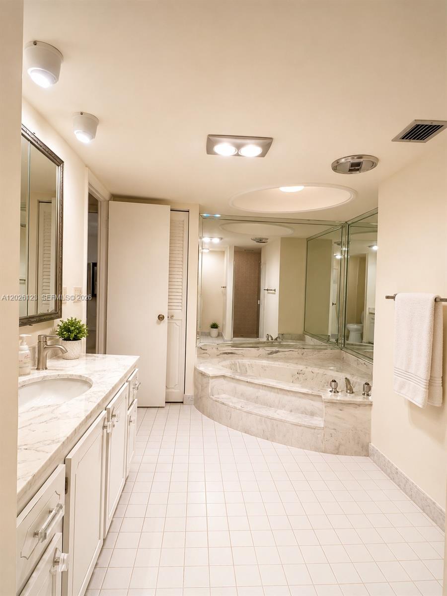 Photo of 1865 Ocean Dr  #2G, Hallandale Beach, Florida, 33009 - 