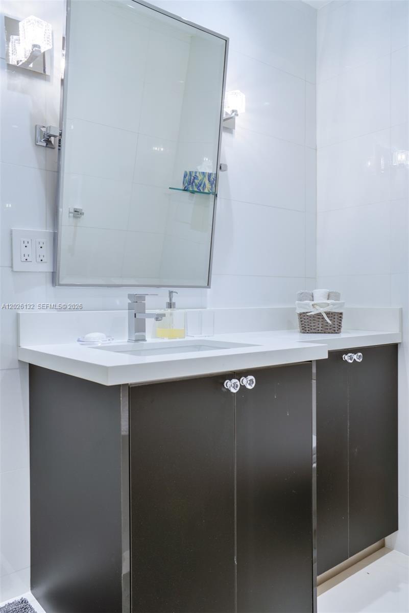 9N 1 / 2 870 sq. ft. $ 2026-05-27 0 Photo