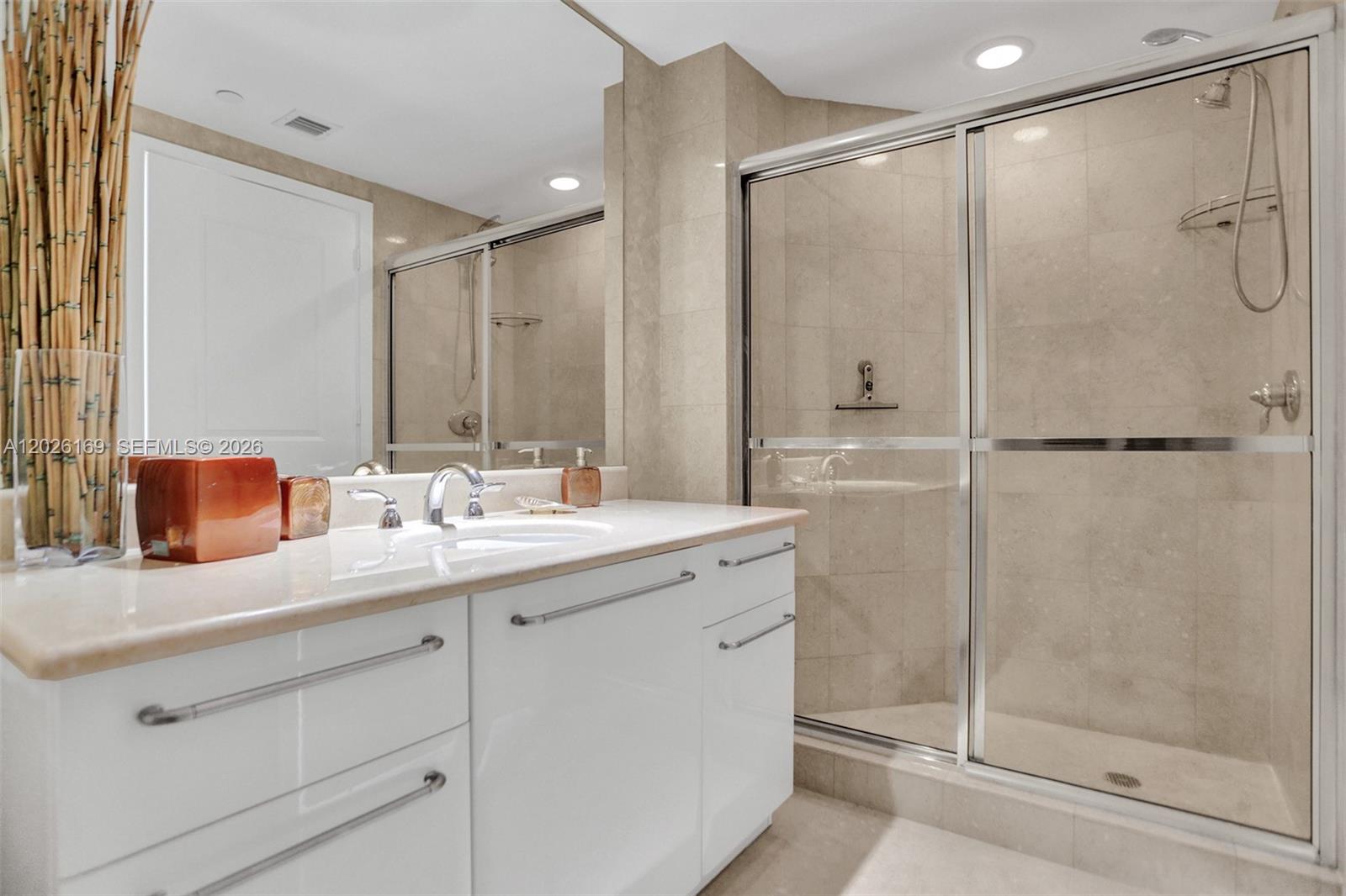 Photo of 3101 Ocean Dr  #2005 (available June 18 ), Hollywood, Florida, 33019 - 