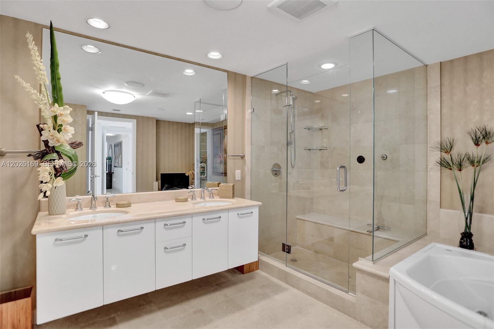 Photo of 3101 Ocean Dr  #2005 (available June 18 ), Hollywood, Florida, 33019 - 