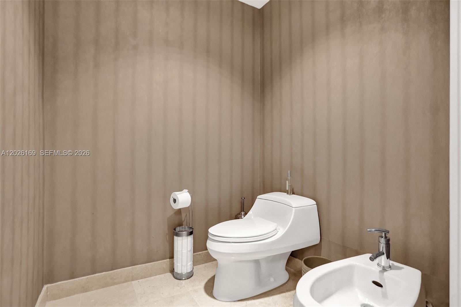 Photo of 3101 Ocean Dr  #2005 (available June 18 ), Hollywood, Florida, 33019 - 
