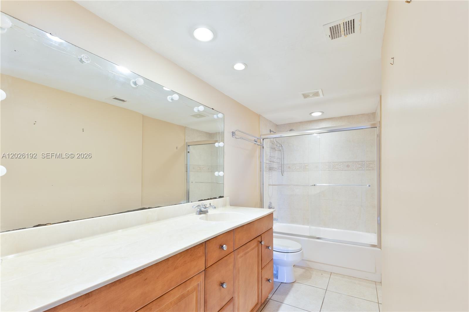 Photo of 20379 Country Club Dr  #2636, Aventura, Florida, 33180 - 