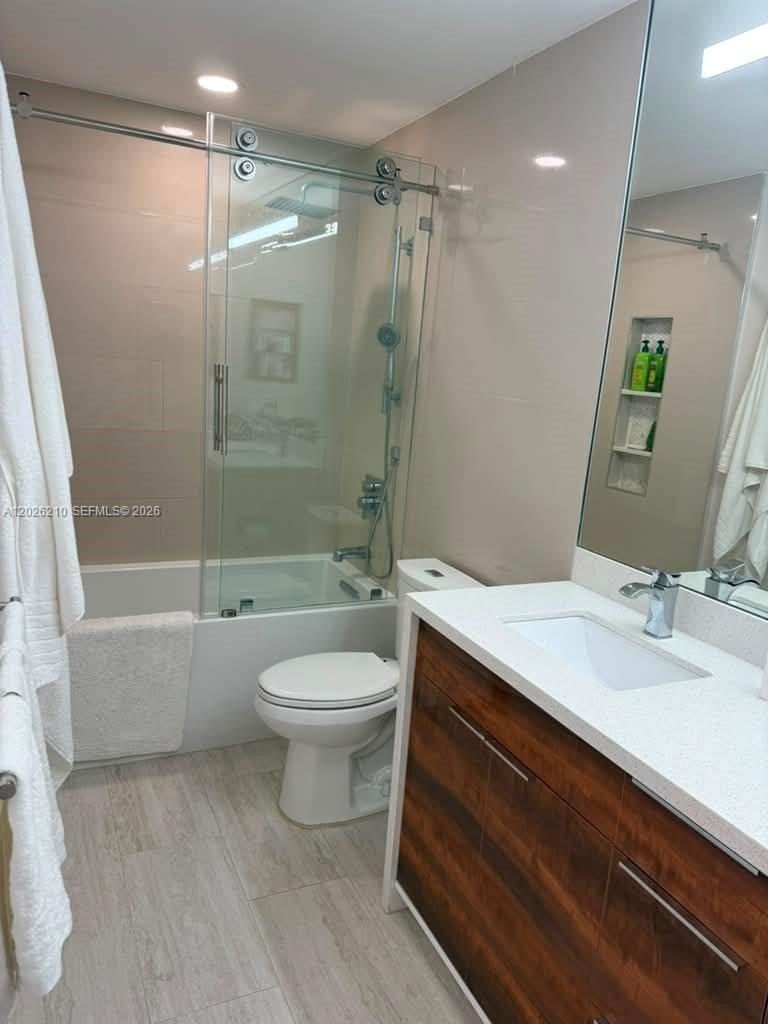 Photo of 2500 Parkview Dr #2518, Hallandale Beach, Florida, 33009 -