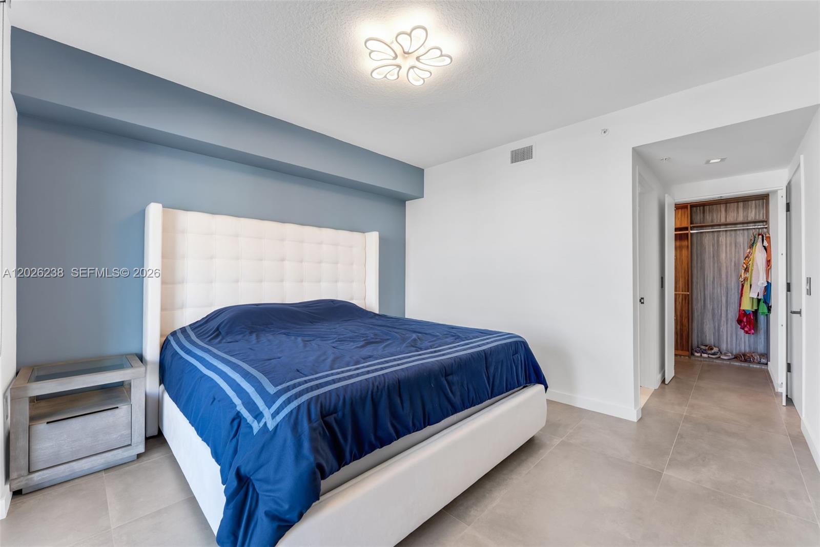See details 4-905 2 / 3 1541 sq. ft. $ 2026-05-27 0 Photo