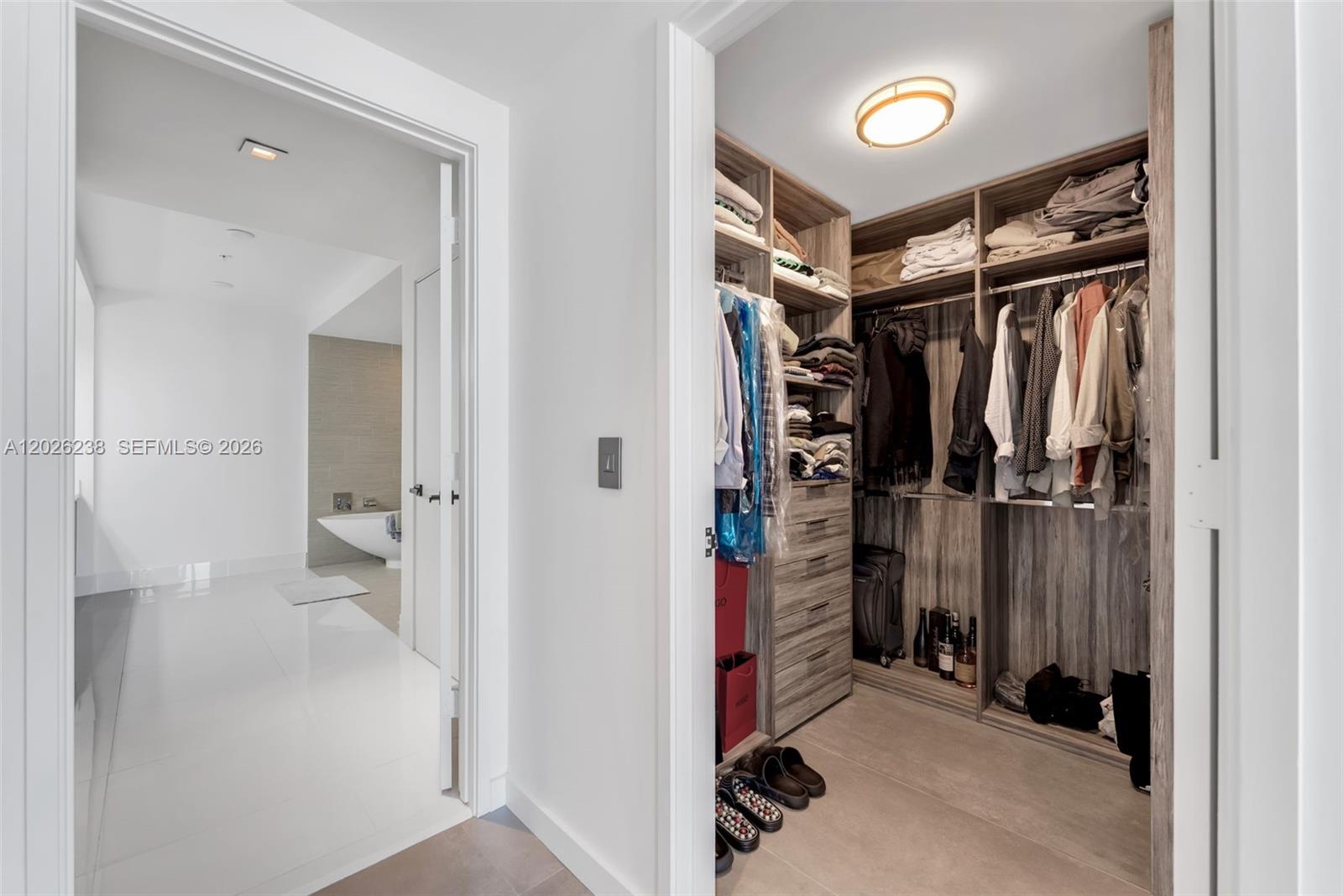 See details 4-905 2 / 3 1541 sq. ft. $ 2026-05-27 0 Photo