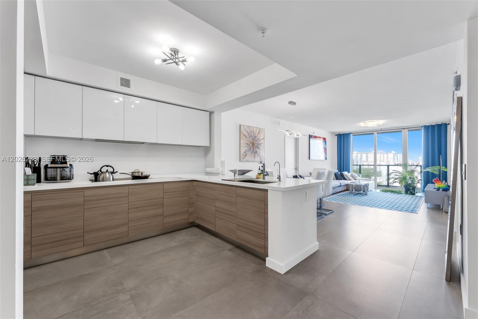 See details 4-905 2 / 3 1541 sq. ft. $ 2026-05-27 0 Photo
