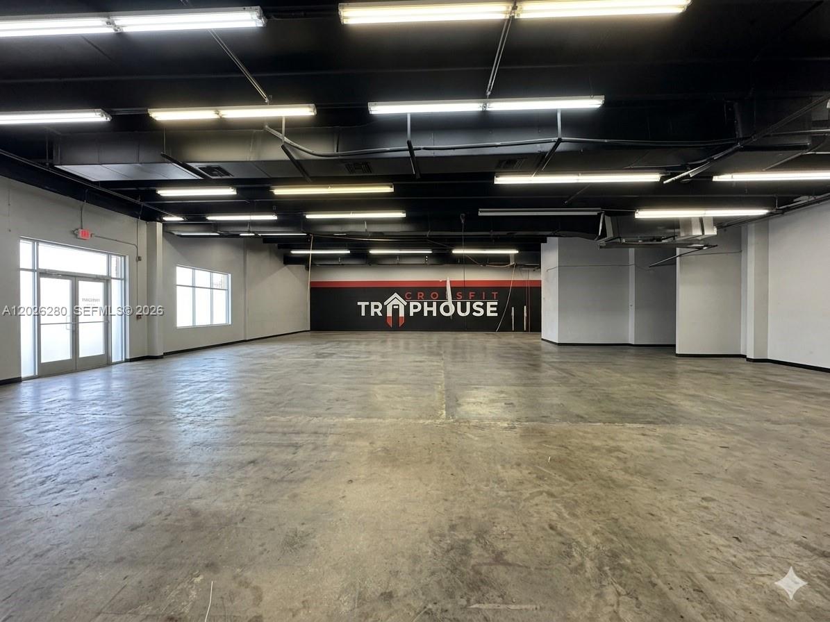 See details 9-11 / sq. ft. $ 2026-05-27 0 Photo