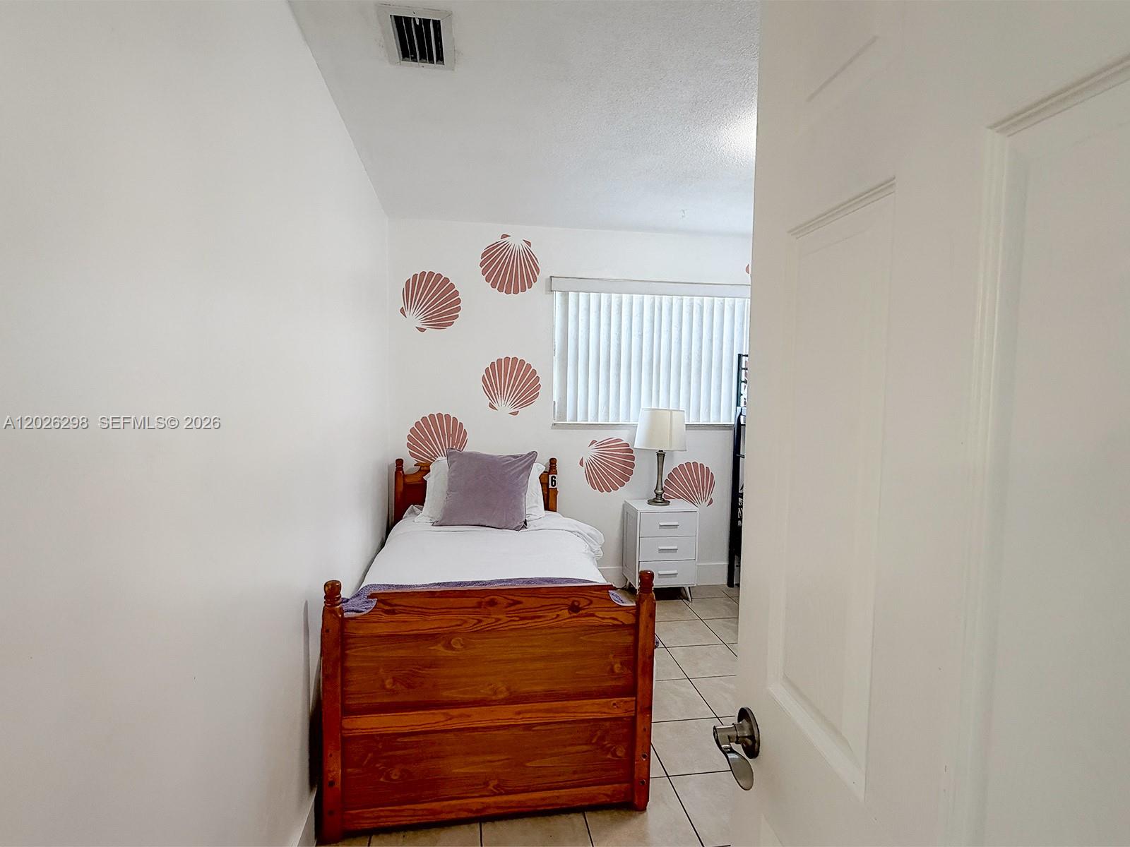 See details / 1570 sq. ft. $ 2026-05-27 0 Photo