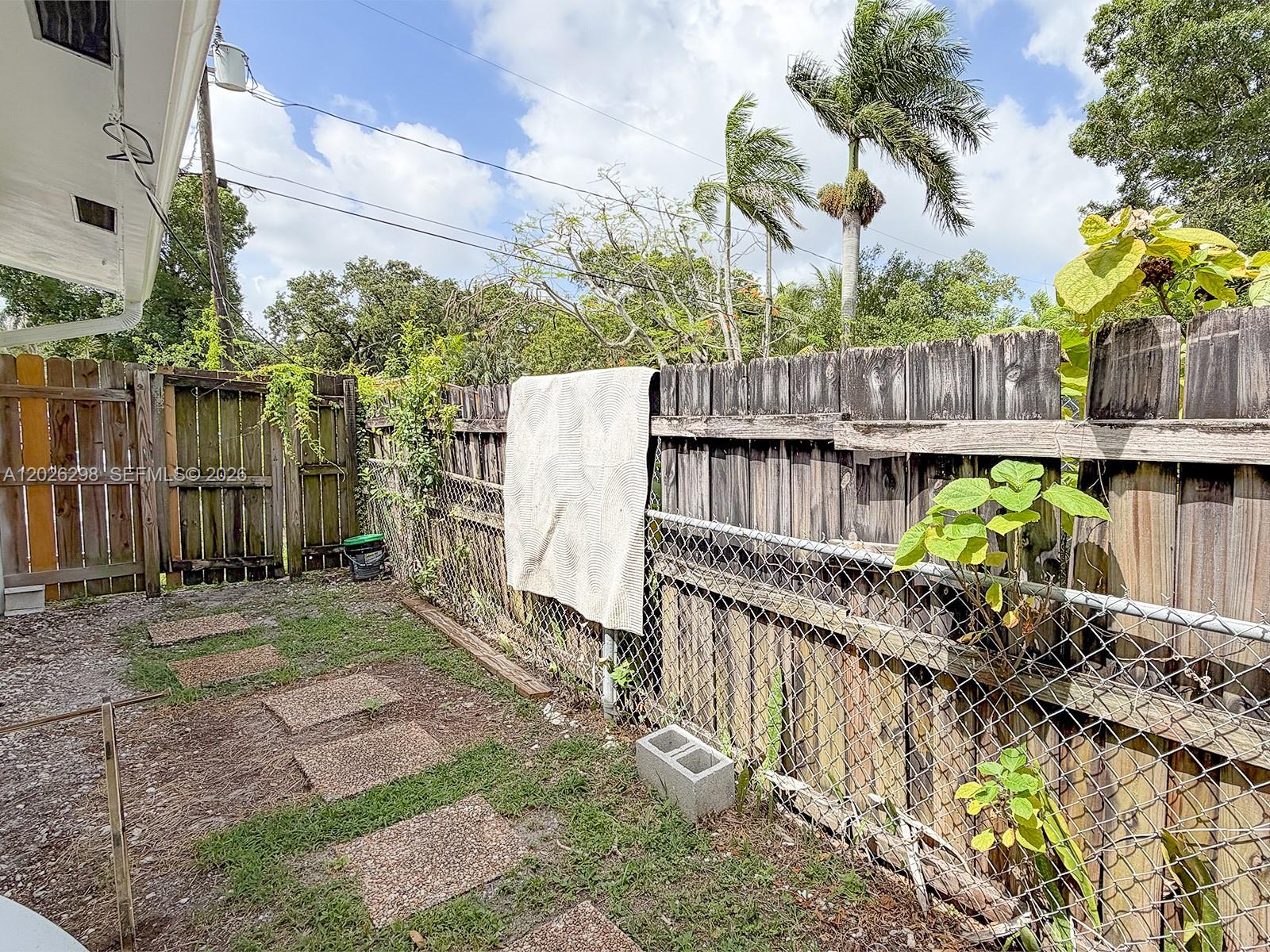 See details / 1570 sq. ft. $ 2026-05-27 0 Photo