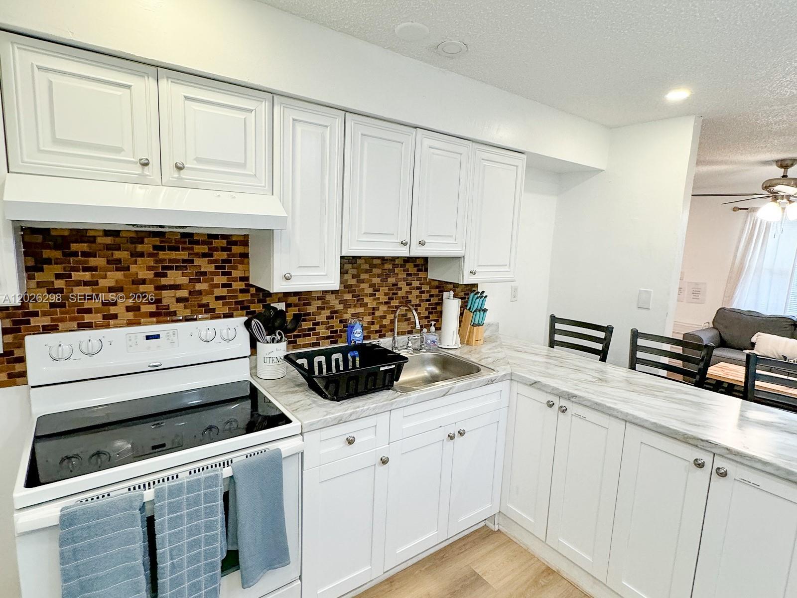 See details / 1570 sq. ft. $ 2026-05-27 0 Photo