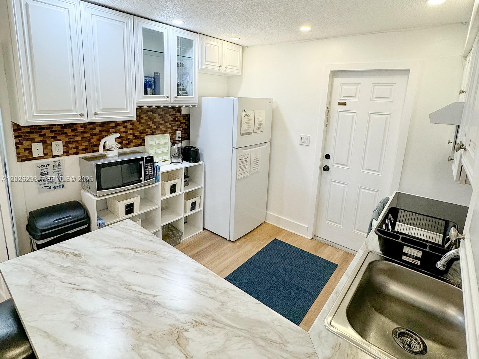 See details / 1570 sq. ft. $ 2026-05-27 0 Photo