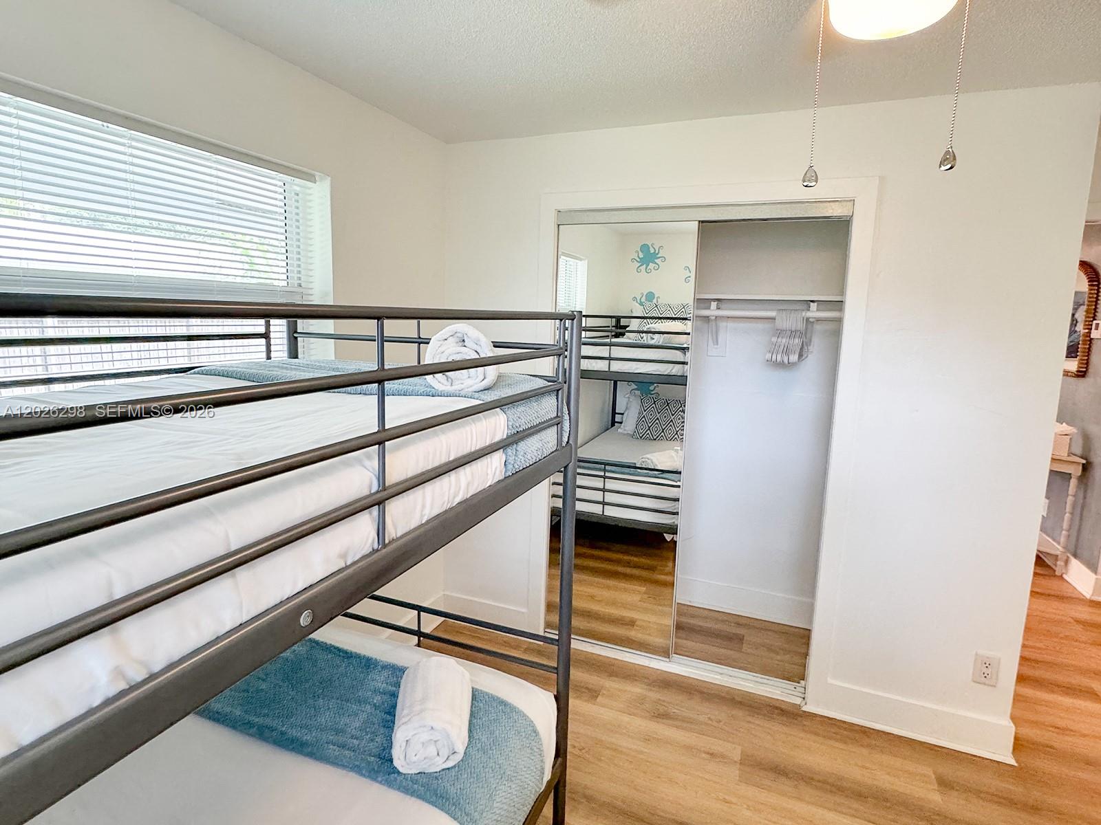 See details / 1570 sq. ft. $ 2026-05-27 0 Photo